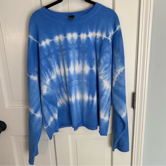 Target Wild Fable Tie Dye French Terry Sweatshirt blue & white sz M
